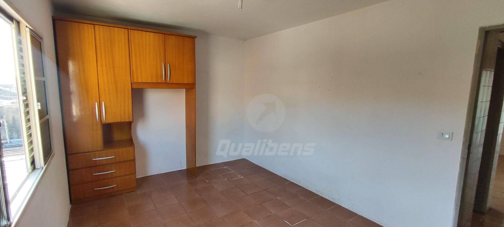 Sobrado à venda com 4 quartos, 200m² - Foto 2