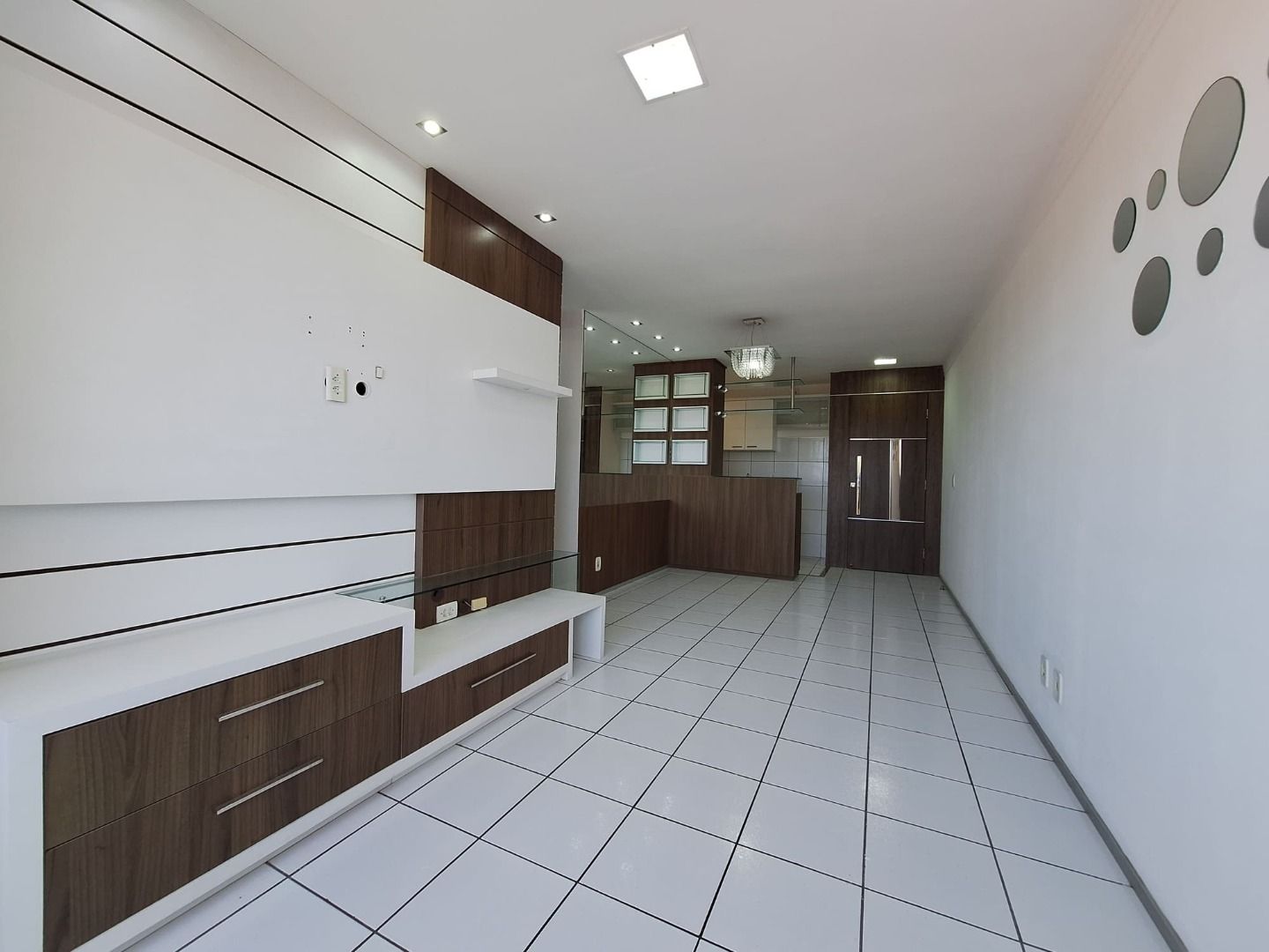 Apartamento para alugar com 2 quartos, 68m² - Foto 18