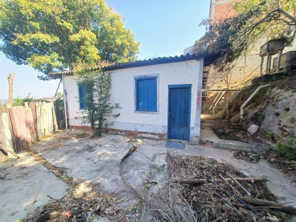 Casa à venda com 2 quartos, 55m² - Foto 1