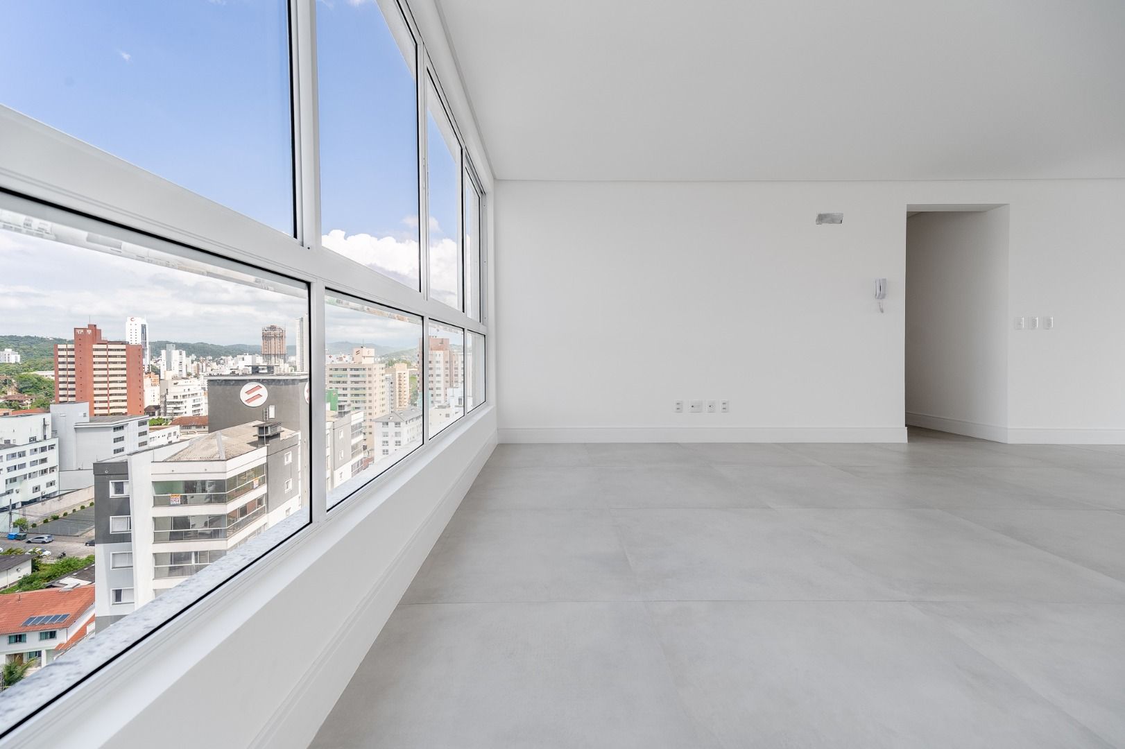 Apartamento à venda com 3 quartos, 138m² - Foto 7