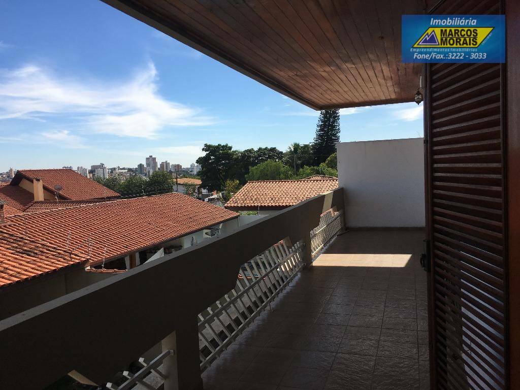 Casa à venda com 3 quartos, 328m² - Foto 66