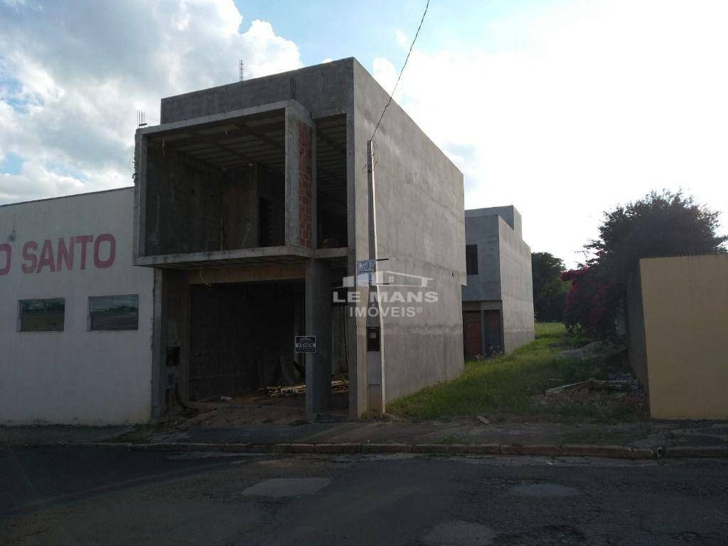 Casa à venda com 3 quartos, 287m² - Foto 2