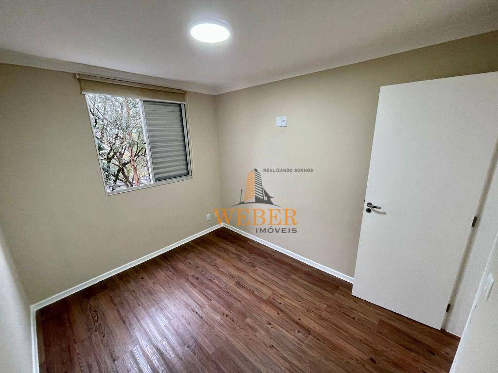 Apartamento à venda com 3 quartos, 68m² - Foto 4