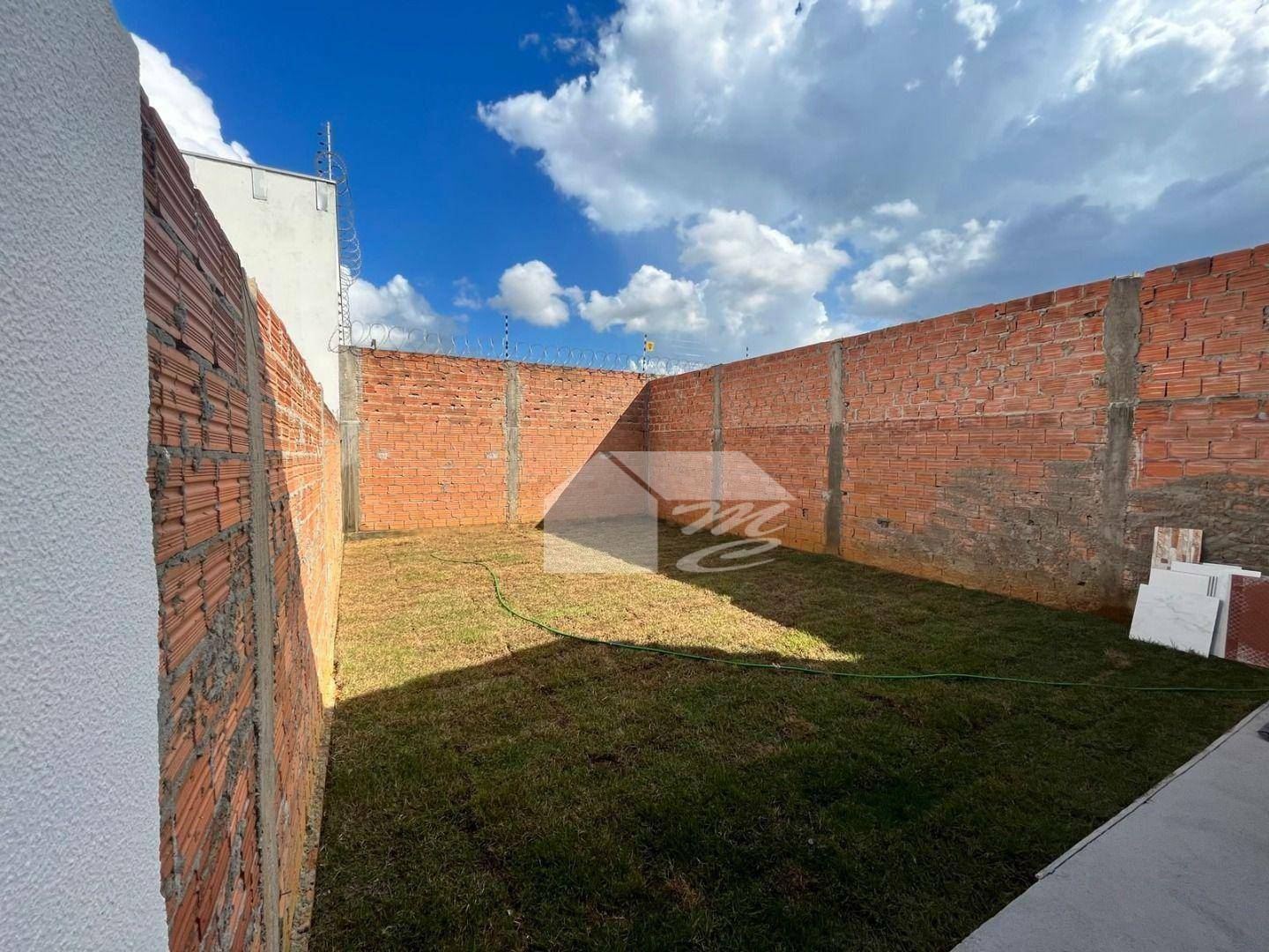 Casa à venda e aluguel com 2 quartos, 65m² - Foto 12