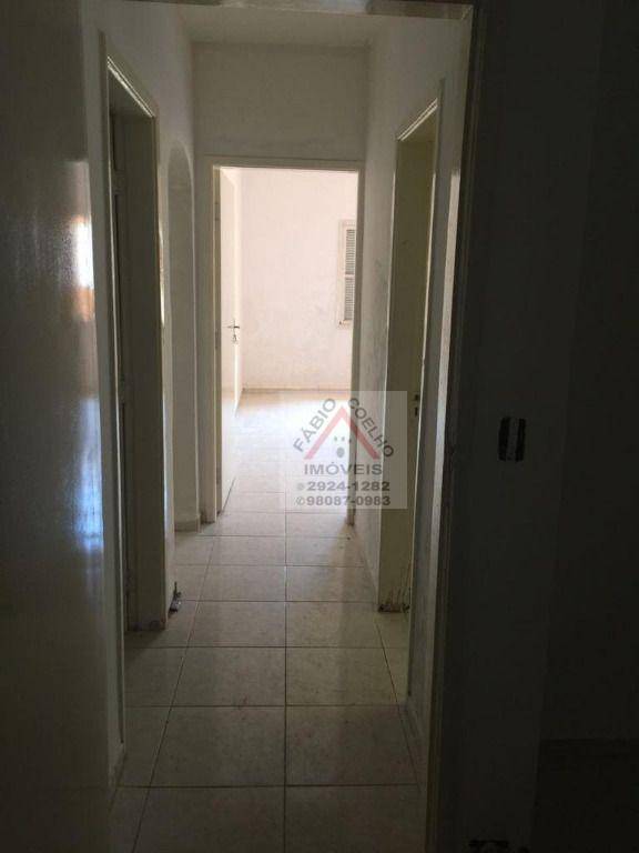 Casa à venda com 3 quartos, 180m² - Foto 14