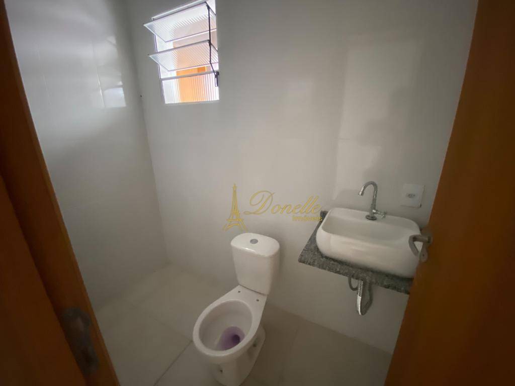 Casa à venda com 2 quartos, 70m² - Foto 9