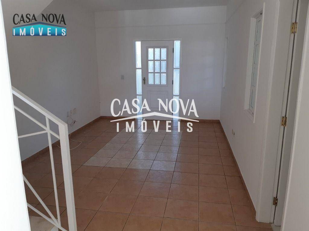 Casa de Condomínio para alugar com 4 quartos, 420m² - Foto 4