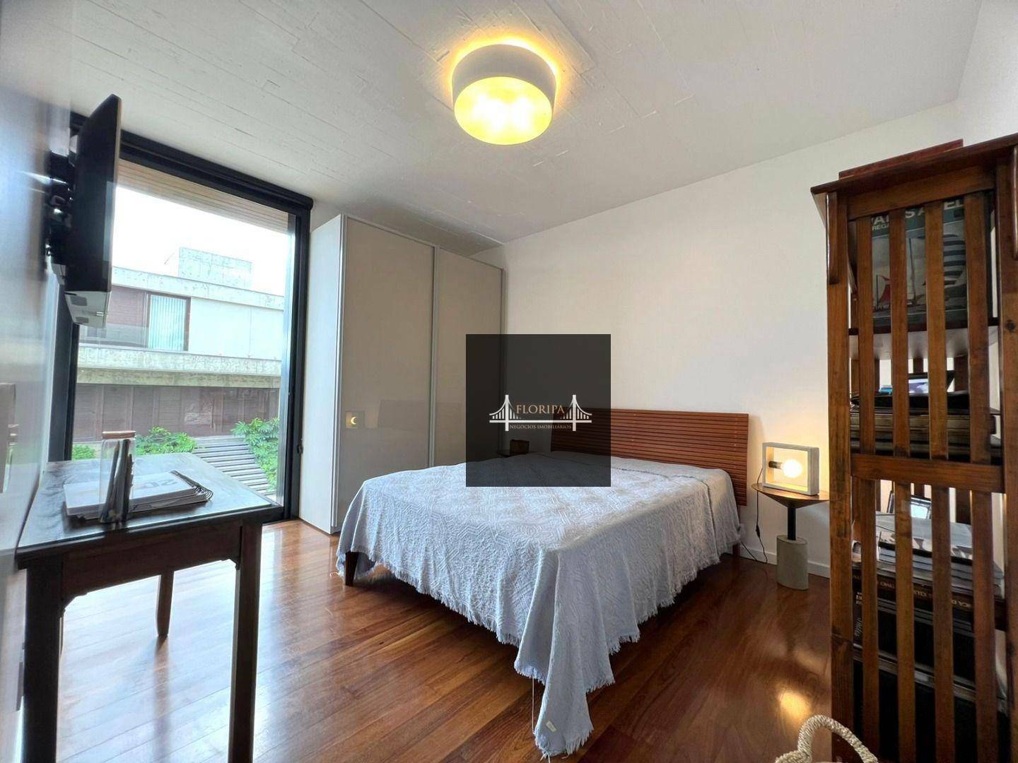 Casa à venda com 3 quartos, 340m² - Foto 14
