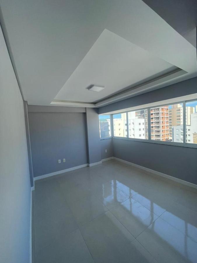 Apartamento à venda com 2 quartos, 68m² - Foto 12