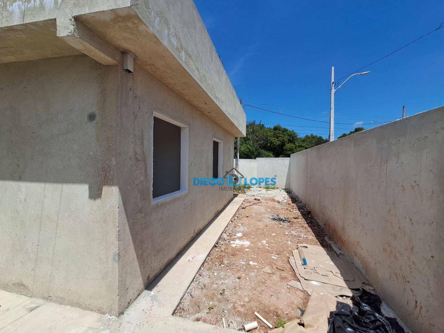 Casa à venda com 3 quartos, 65m² - Foto 2