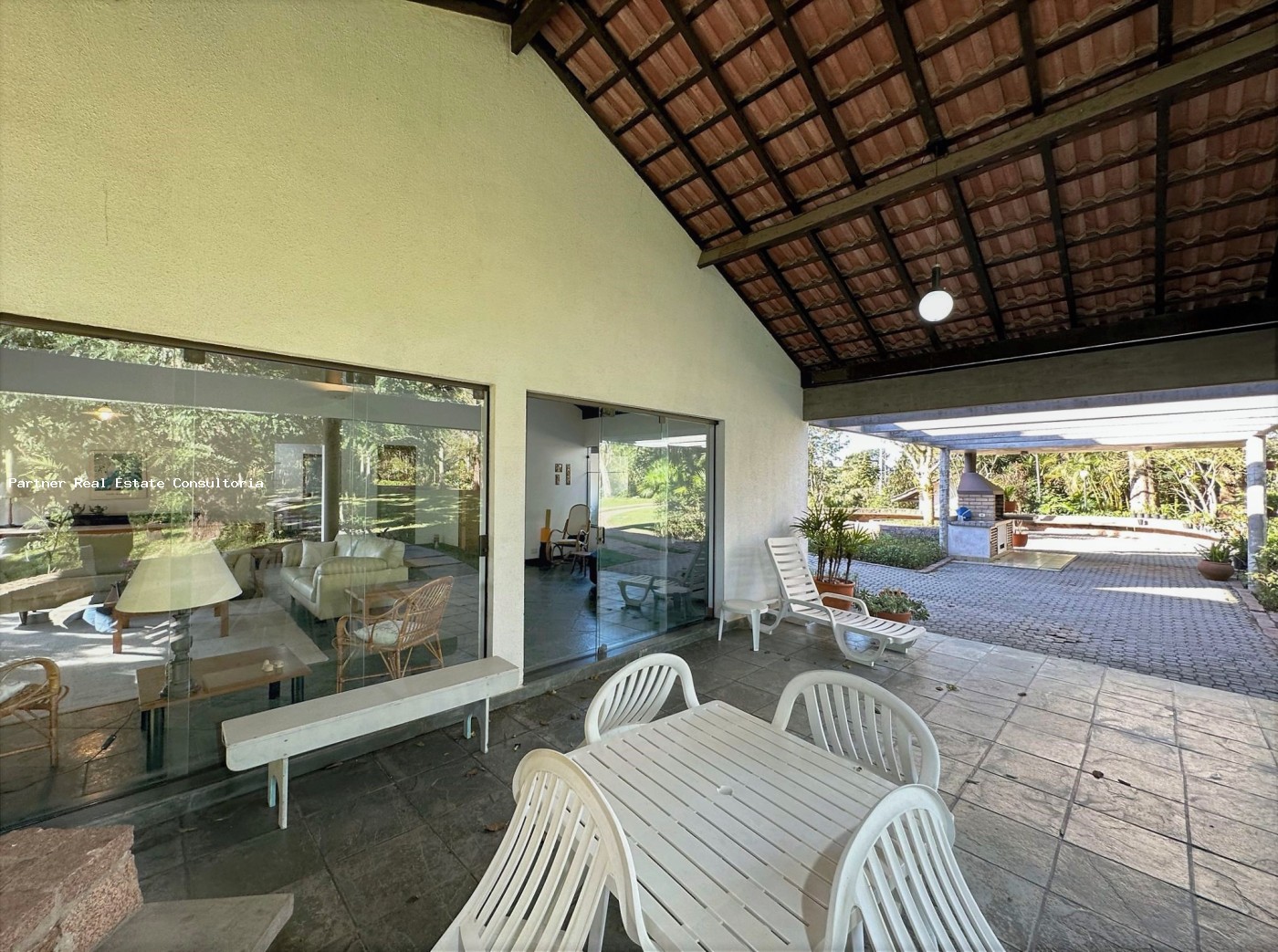 Casa de Condomínio à venda com 3 quartos, 10490m² - Foto 28