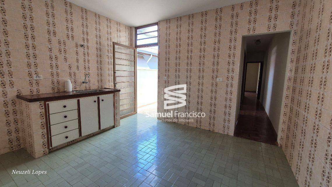 Casa à venda com 2 quartos, 90m² - Foto 6