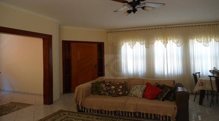 Casa à venda com 3 quartos, 180m² - Foto 14