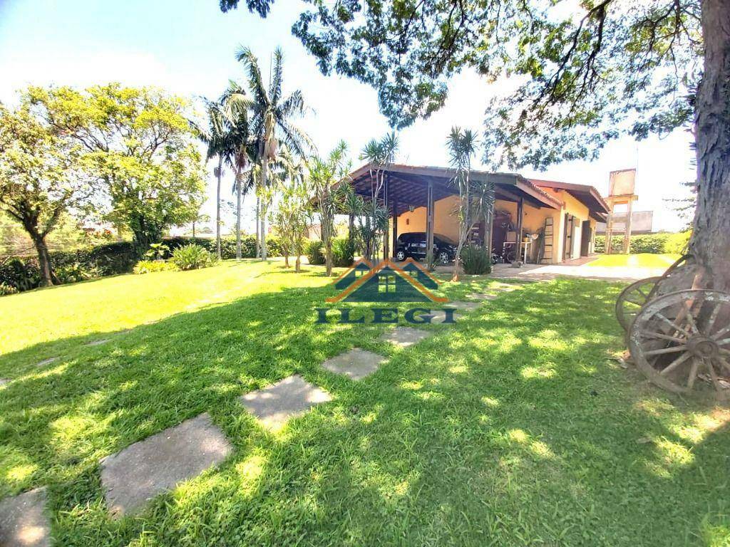 Chácara, 3 quartos, 1343 m² - Foto 1