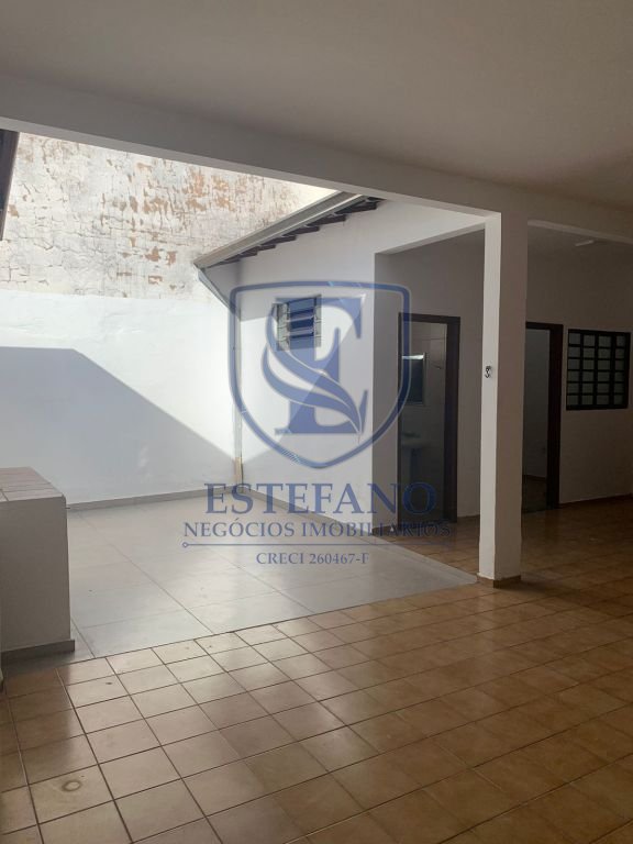 Casa à venda e aluguel com 2 quartos, 180m² - Foto 17