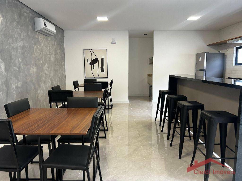 Apartamento à venda com 2 quartos, 63m² - Foto 3