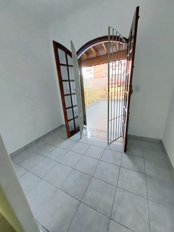 Sobrado à venda e aluguel com 3 quartos, 169m² - Foto 18