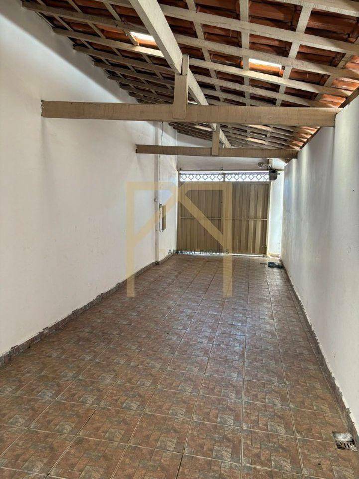 Casa à venda com 3 quartos, 165m² - Foto 3