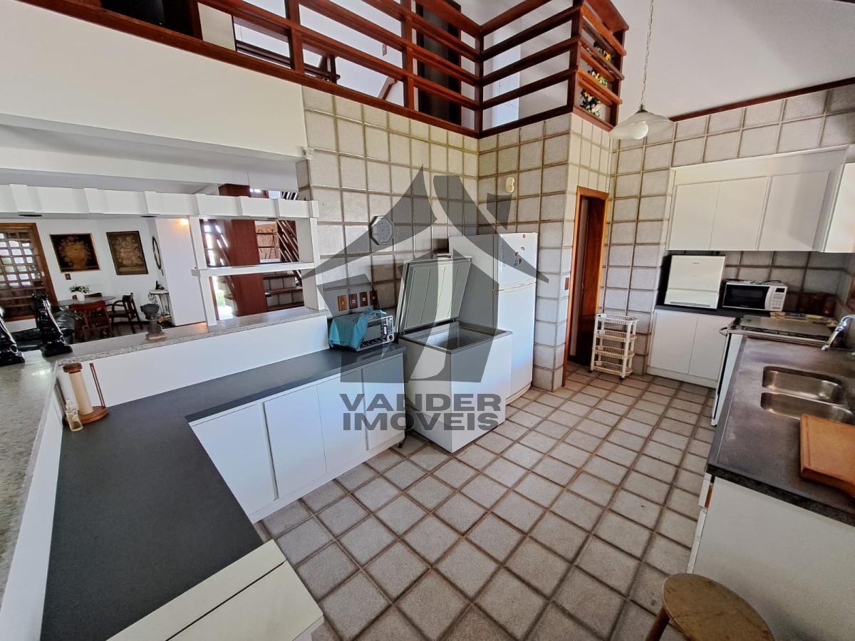 Casa à venda com 4 quartos, 450m² - Foto 5