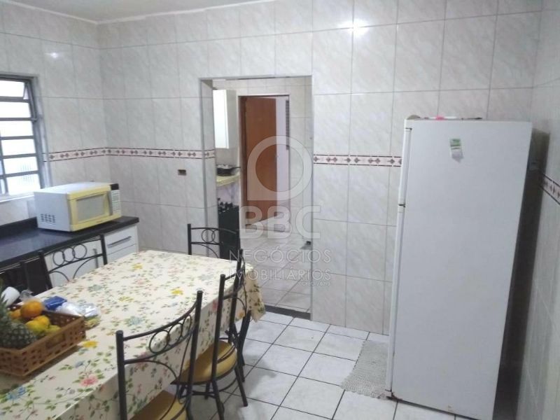 Casa à venda com 2 quartos, 180m² - Foto 5