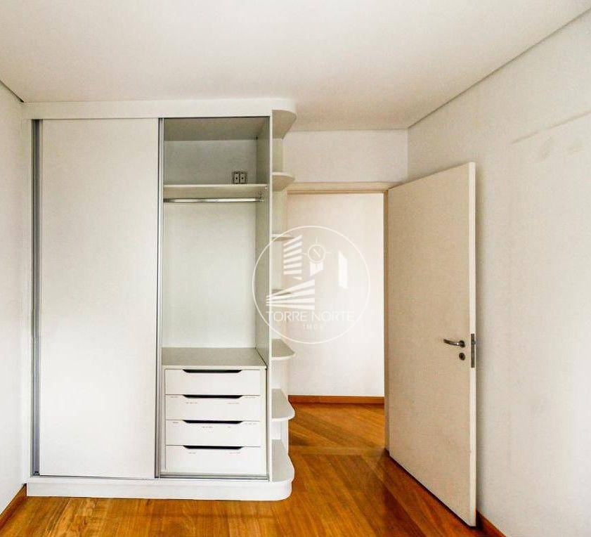 Apartamento à venda com 3 quartos, 185m² - Foto 16