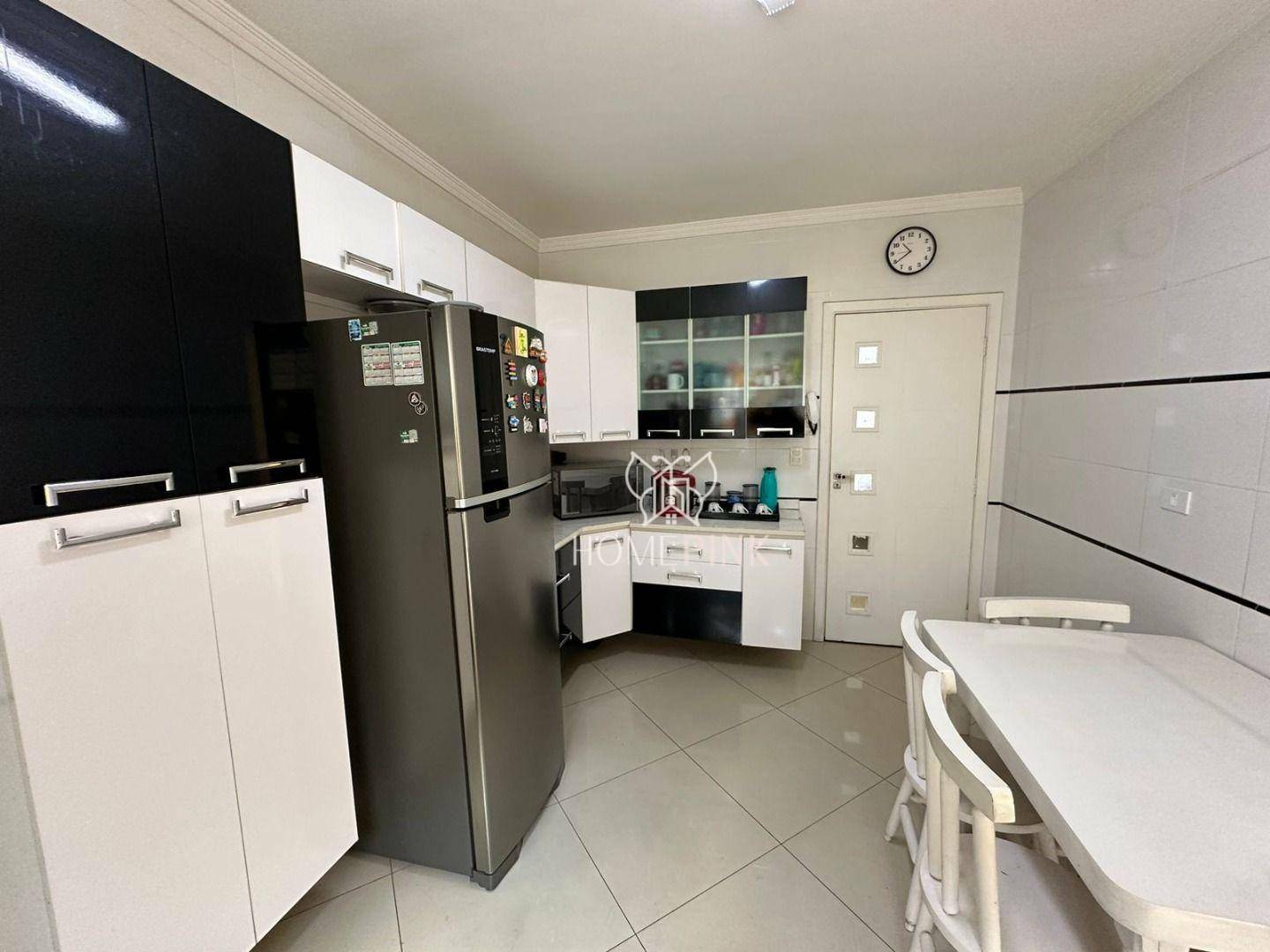 Sobrado à venda com 3 quartos, 220m² - Foto 18