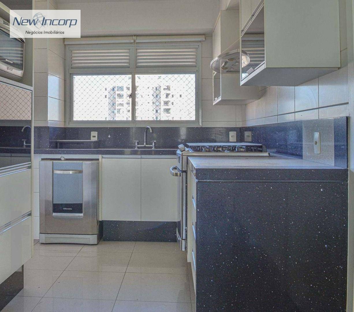 Apartamento à venda com 3 quartos, 237m² - Foto 12