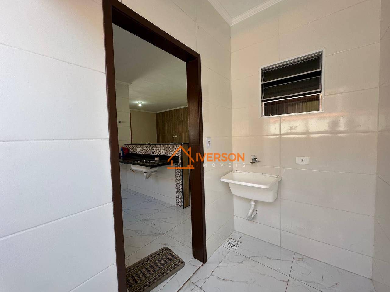 Casa à venda com 2 quartos, 90m² - Foto 12