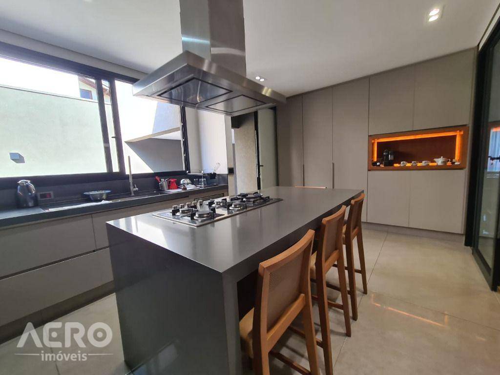 Casa à venda com 3 quartos, 600m² - Foto 14