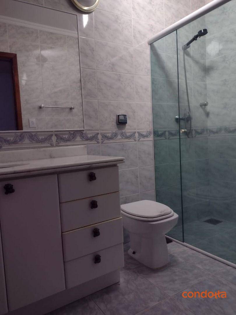 Casa para alugar com 3 quartos, 200m² - Foto 20