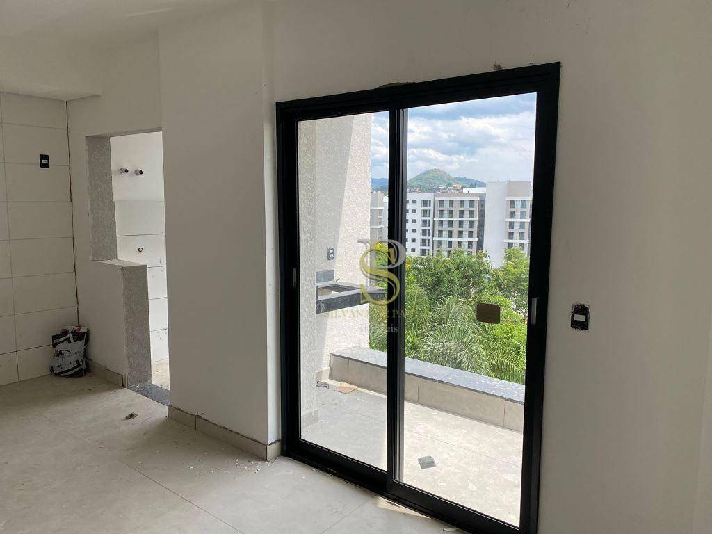 Apartamento à venda com 2 quartos, 65m² - Foto 11