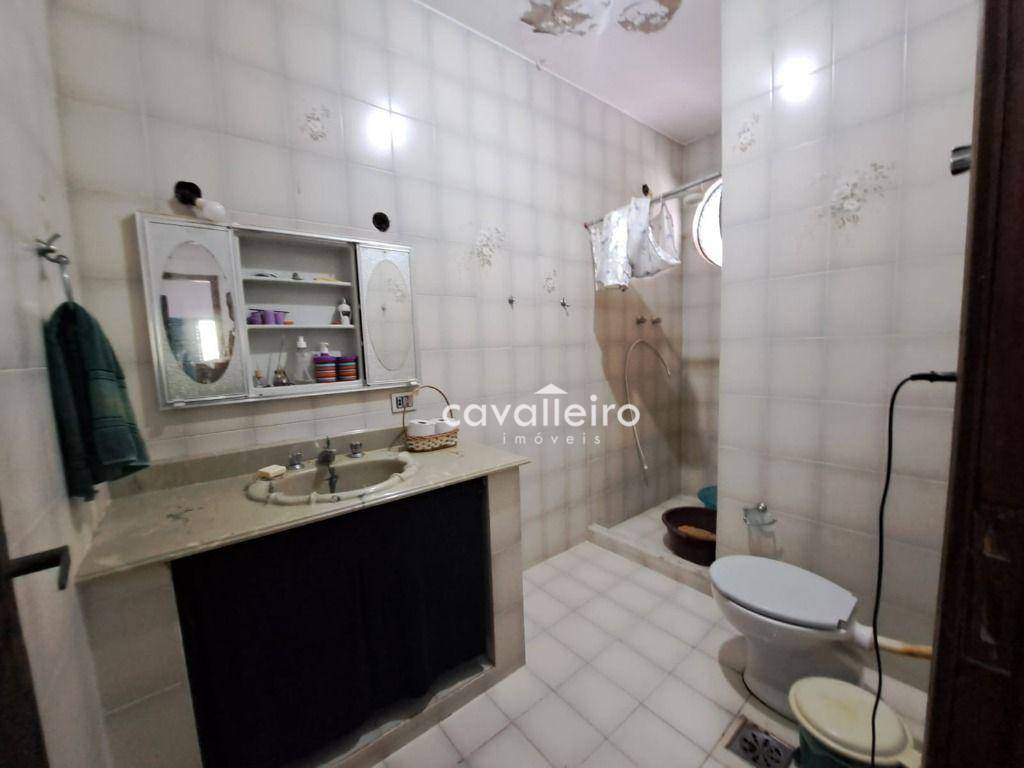 Casa à venda com 3 quartos, 300m² - Foto 32