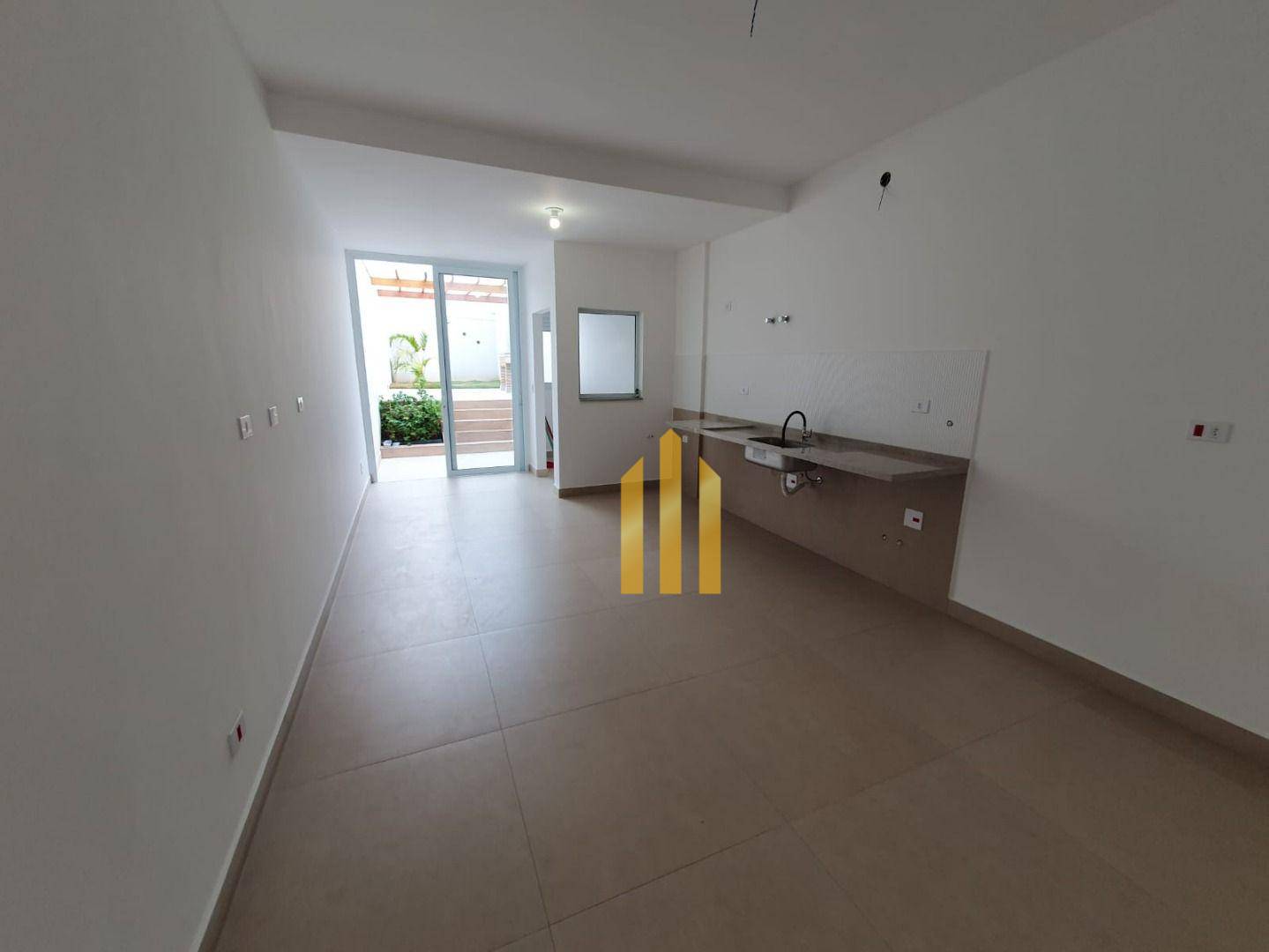 Sobrado à venda com 3 quartos, 170m² - Foto 2