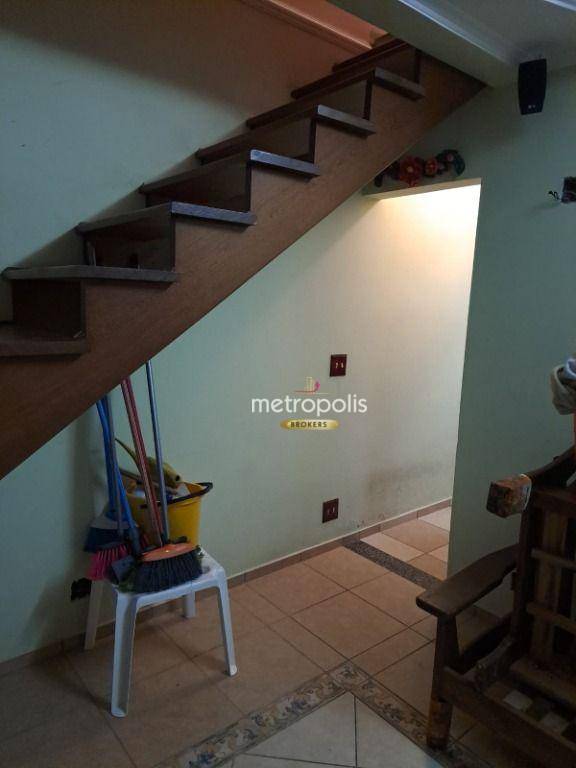 Sobrado à venda com 2 quartos, 220m² - Foto 4