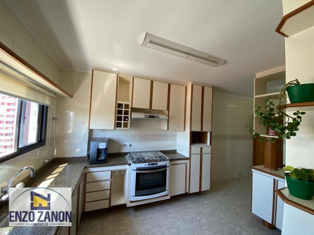 Apartamento à venda com 4 quartos, 185m² - Foto 6