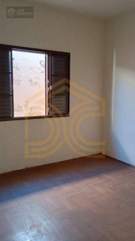 Casa para alugar com 3 quartos, 263m² - Foto 17