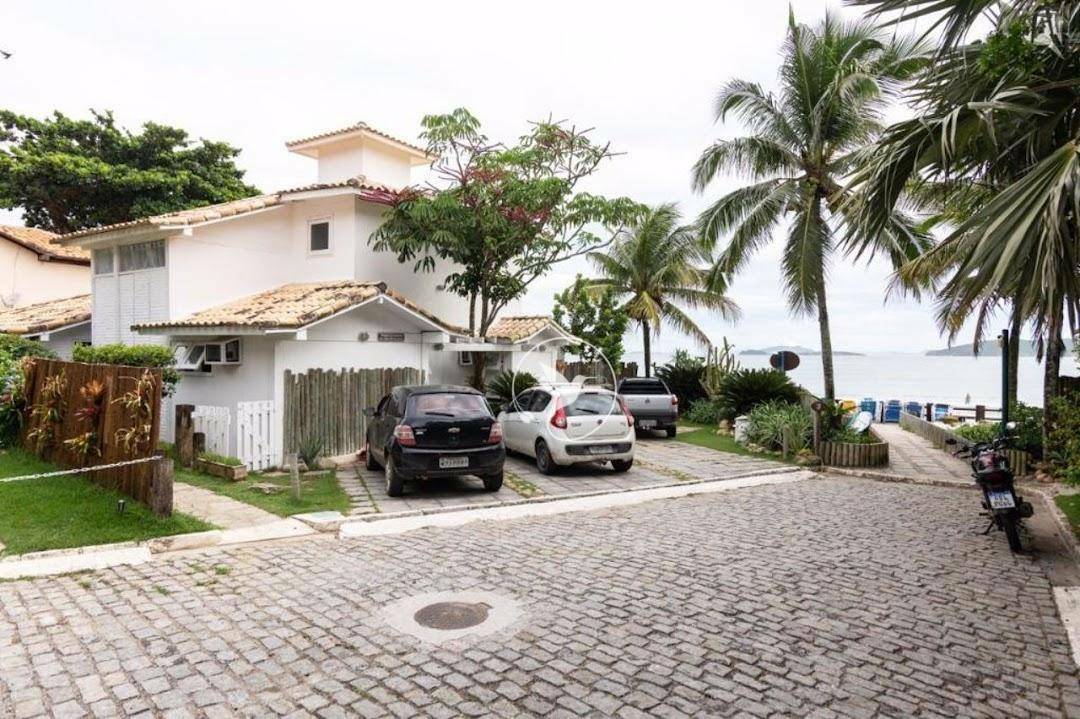 Casa de Condomínio à venda com 5 quartos, 300m² - Foto 1