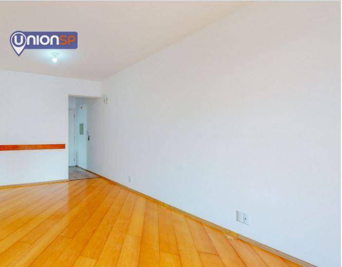 Apartamento à venda com 3 quartos, 74m² - Foto 3