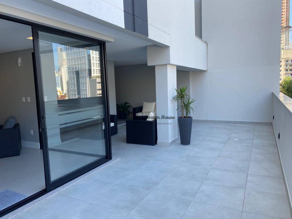 Apartamento à venda com 2 quartos, 62m² - Foto 12