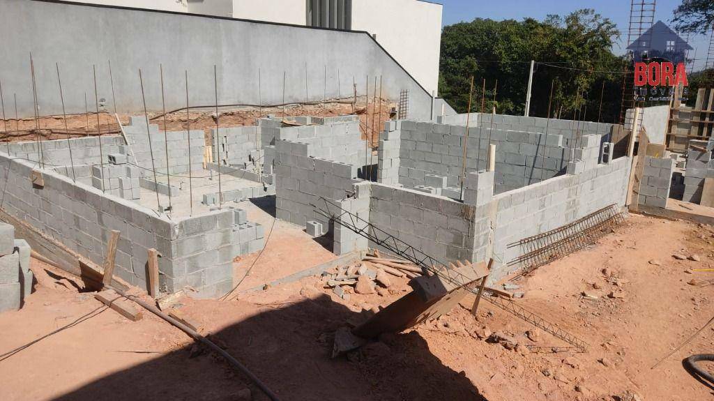 Casa de Condomínio à venda com 3 quartos, 400m² - Foto 2