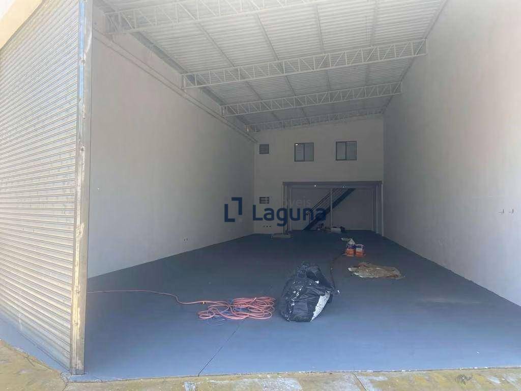 Depósito-Galpão-Armazém para alugar, 240m² - Foto 4