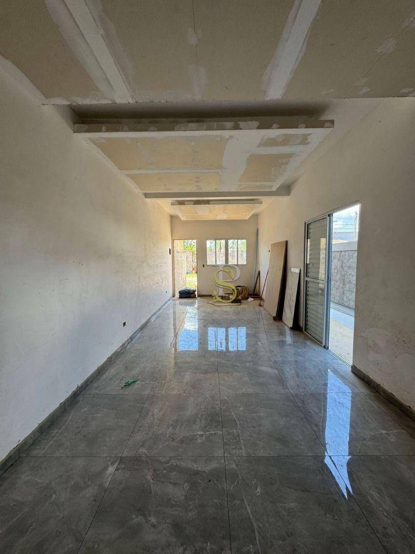 Casa à venda com 3 quartos, 110m² - Foto 8