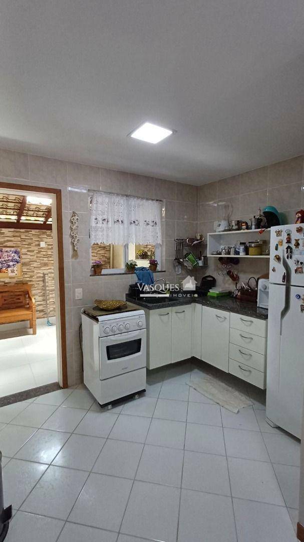 Casa à venda com 3 quartos, 130M2 - Foto 14