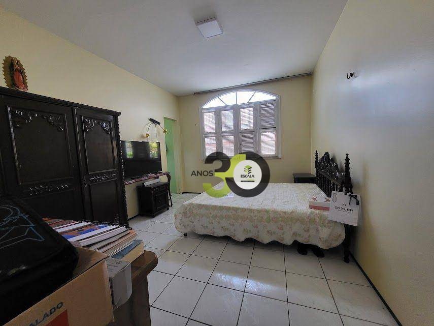 Casa à venda com 4 quartos, 319m² - Foto 6