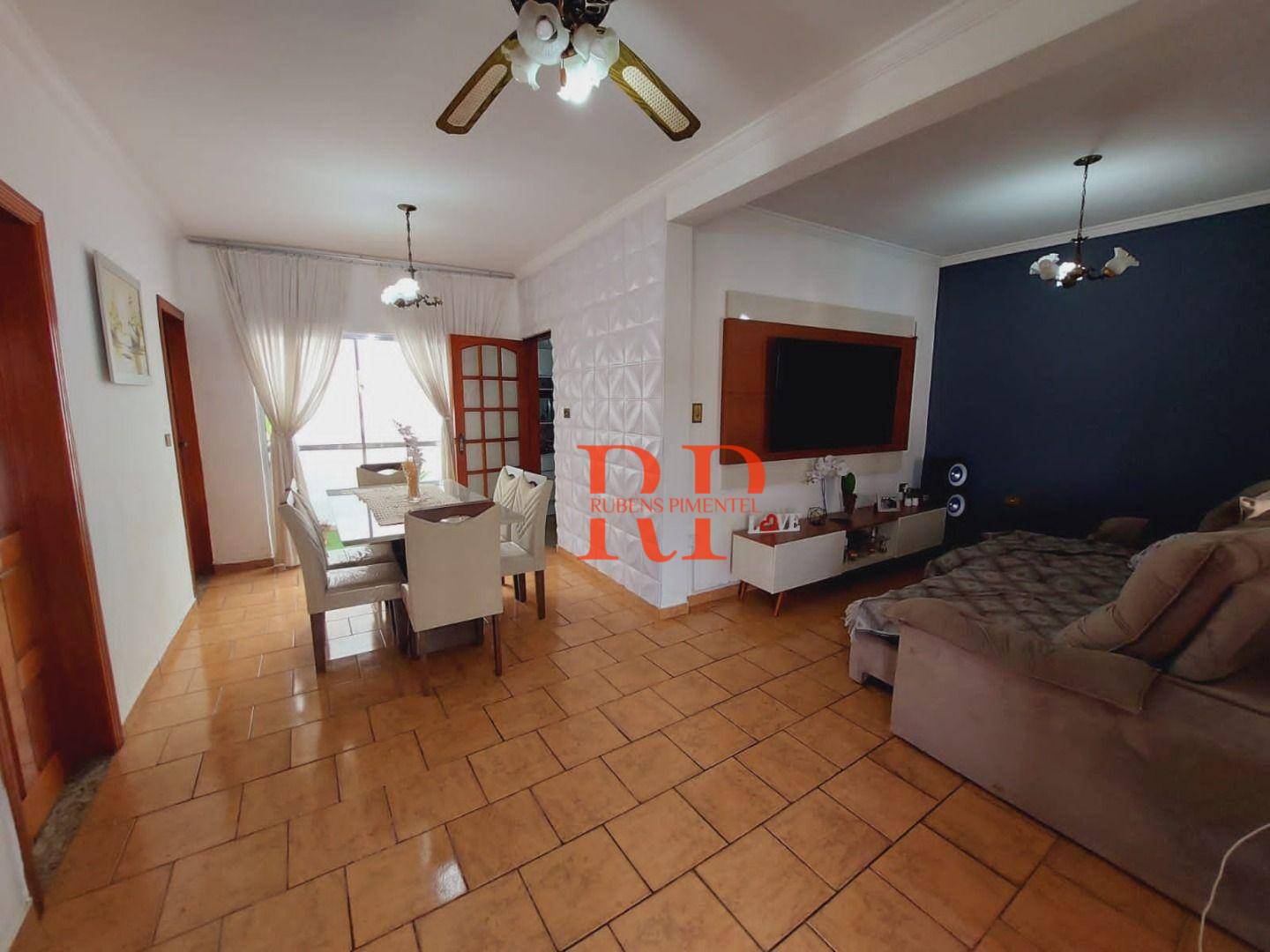 Casa à venda com 3 quartos, 240m² - Foto 14