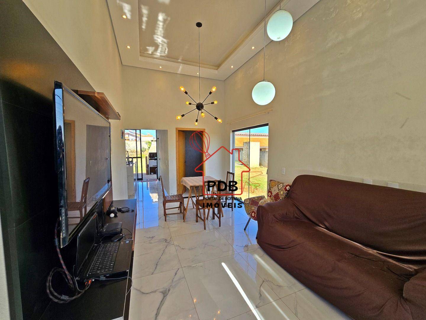 Chácara, 3 quartos, 900 m² - Foto 2