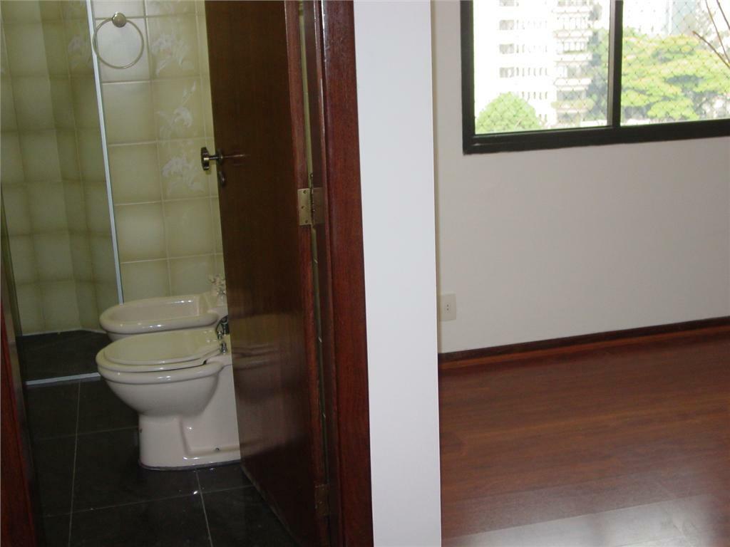 Apartamento à venda com 4 quartos, 200m² - Foto 6