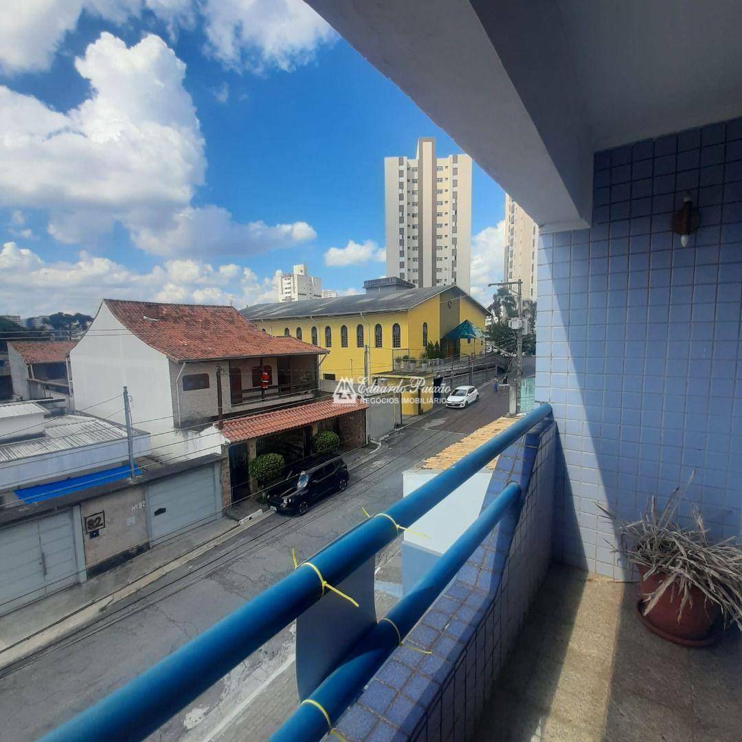 Apartamento para alugar com 3 quartos, 200m² - Foto 4