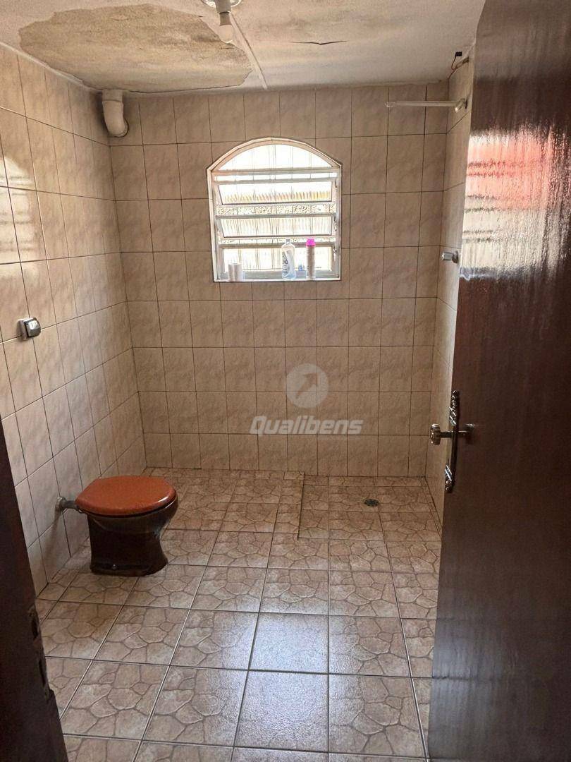 Sobrado à venda com 3 quartos, 240m² - Foto 13