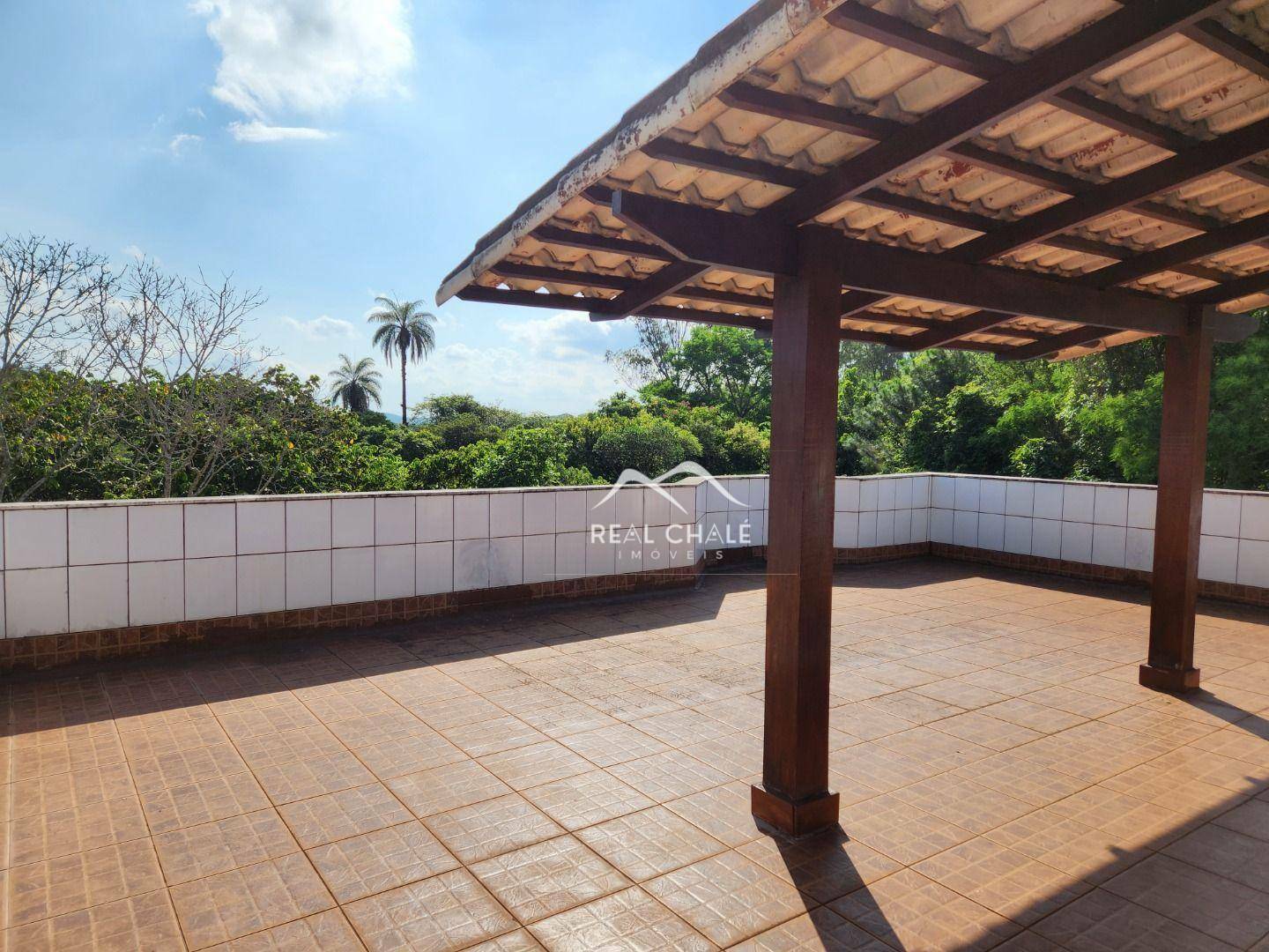 Casa de Condomínio à venda com 5 quartos, 480m² - Foto 2